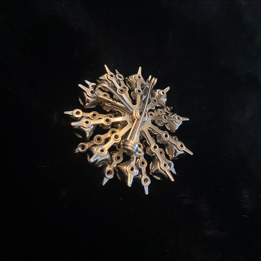 VINTAGE Rhinestone Snowflake Brooch Pin - Picture 3 of 4